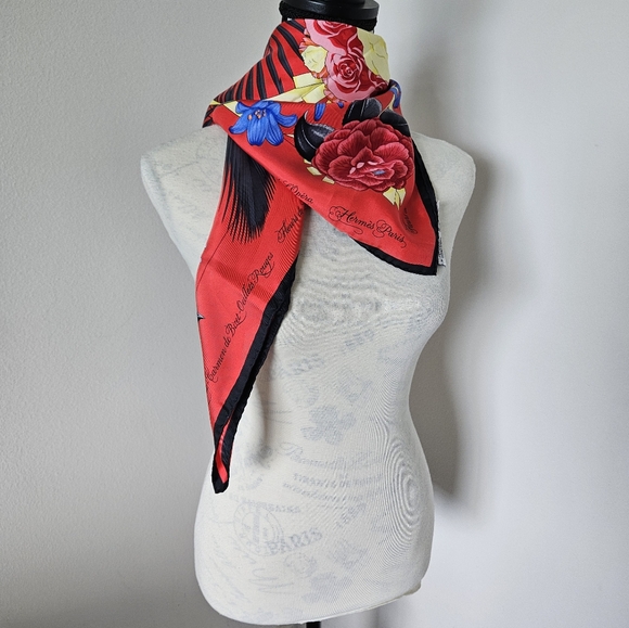 🇨🇵 HERMES silk scarf red 90X90 cm authentic - Picture 10 of 10